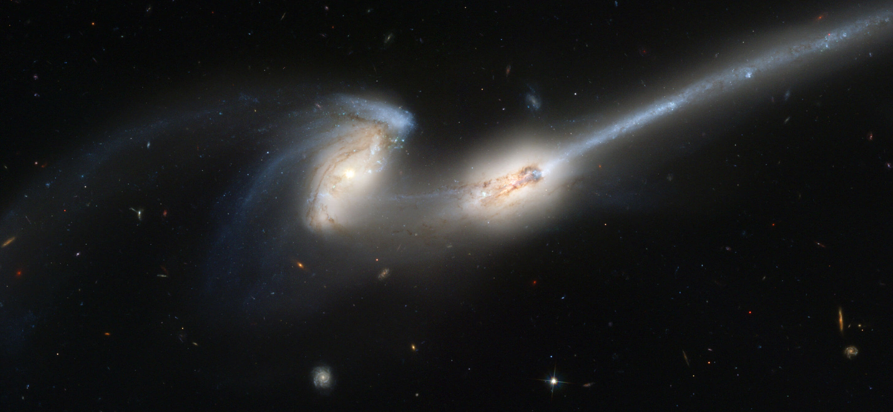 Рубежи науки: "Взаимодействующие галактики"